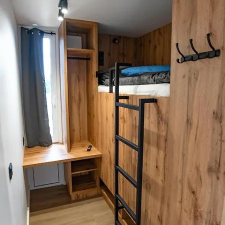Thesnoozzze Boardinghouse Winsen - Monteur *