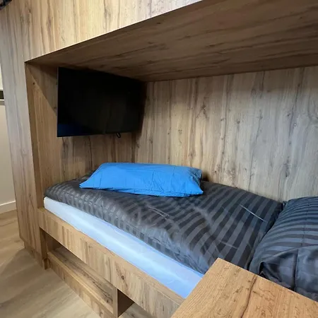 Thesnoozzze Boardinghouse Winsen - Monteur