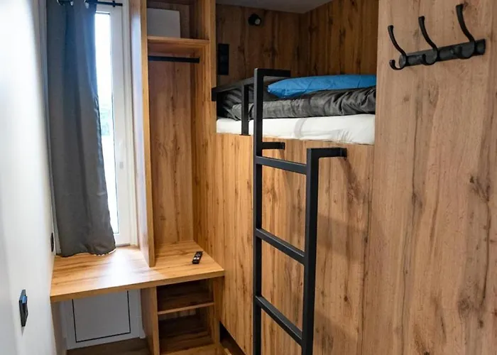 Thesnoozzze Boardinghouse Winsen - Monteur *